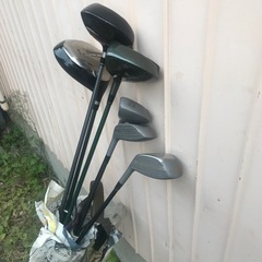 ゴルフのクラブ、バッグはありませんの画像