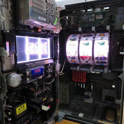 スロット実機 初代 まどかマギカ まどマギ ドアキー・設定キー有 コイン不要機付き │江別市のリサイクルショップドロップ