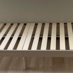 シングルベッド コンセント付き 値段交渉受け付けます 元値12,...