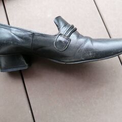 パンプス（黒）の画像