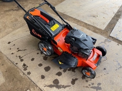 【極美品】新品替え刃付き芝刈り機 エンジン 小型 自走式 プラウ GC530 刈幅53cm