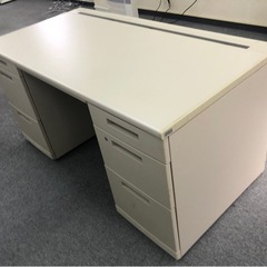 【決まりました】コクヨ製事務用両袖机W1400×D700×H700カギ有りの画像