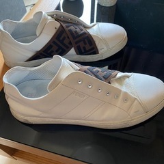 FENDI スニーカー