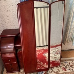 鏡台　三面鏡付き　お譲りします‼️ 無料の画像
