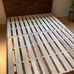 ダブルベッドの画像