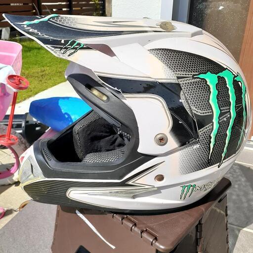 オフロードヘルメット