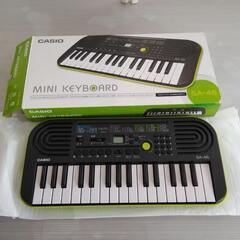 Y　CASIO カシオ 32ミニ鍵盤 電子キーボード SA-46
