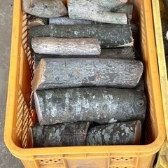 🚩１ｋｇ40円絶対安いです❗️🚩大口注文承ります🪵薪　広葉樹MIX 引き取り限定の画像