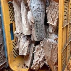 🚩１ｋｇ40円絶対安いです❗️🚩大口注文承ります🪵薪　広葉樹MIX 引き取り限定の画像
