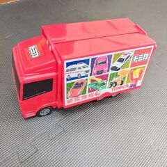 トミカの車