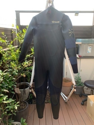 現在商談中！Fellow ウェットスーツ　セミドライ　5x3 中古　XL