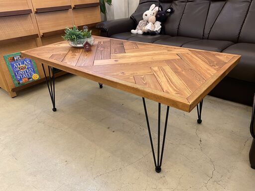 宇都宮でオシャレな家具を探すなら『オトワリバース！』センターテーブル リビングテーブル ナチュラル ヘリンボーン リビング家具 中古品