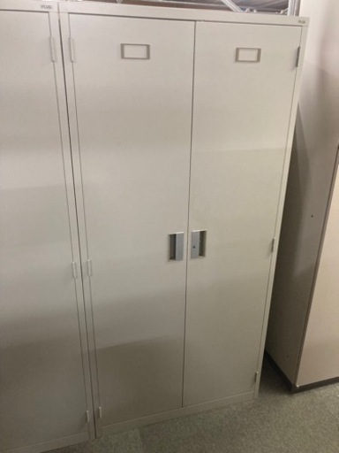 プラス 両開き書庫 カギ有 中古
