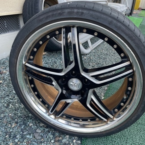 レクサス450に履いてた！