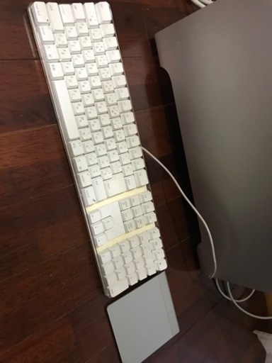 Mac Pro2009 モニター、キーボード、トラックパッド付き