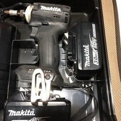 マキタインパクト18v 電池2個付き30ah！の画像