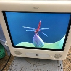 eMac デスクトップ型　パソコン　懐かしいの画像