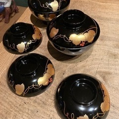 漆碗、蓋つきの画像