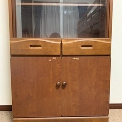 食器棚の画像