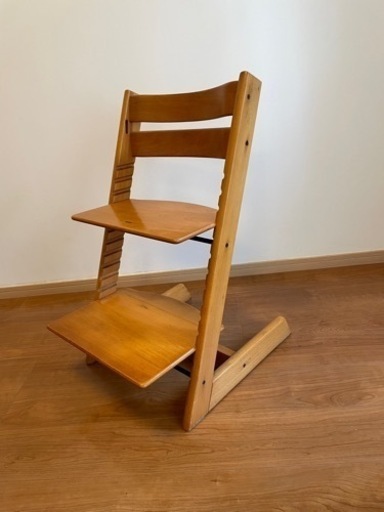 【中古品】トリップトラップ　椅子