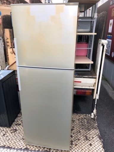 シャープ　225L  冷蔵庫　2013年式