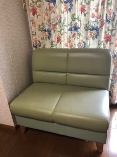 ソファ　2人掛け　収納付き