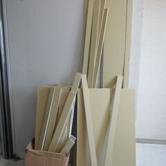 【無料・お譲りします】石膏ボード　端材　サイズさまざま