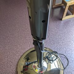 でかくて重くて、弱でも強い風を起こす「ガテン系扇風機」の画像