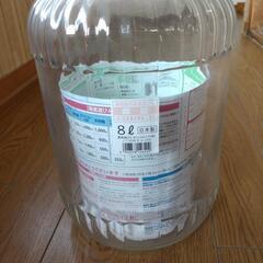 果実酒ビン　8リットルの画像