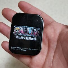 5/22まで　ワンピース　小さい缶の画像