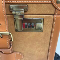 【レガストック川崎本店】ミッキーマウス キャリーボックス キャリーバッグ 本革の画像