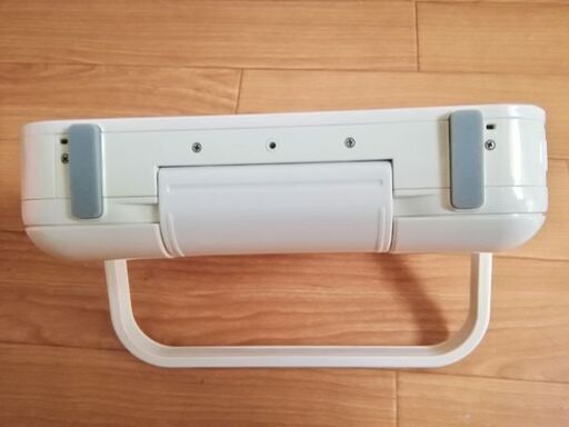 ポータブル防水DVDプレイヤー TWINBIRD VD-J729 2013年製