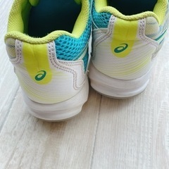 ＊asics＊キッズスニーカー＊グリーン＊23.5cmの画像