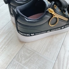 ＊SOMETHING＊黒＊ファスナー有＊23cmの画像