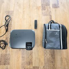 【美品】VANKYO V620 + おまけ VANKYO 壁掛け式スクリーン 折りたたみ式 (120インチ)の画像