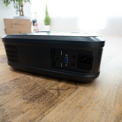 【美品】VANKYO V620 + おまけ VANKYO 壁掛け式スクリーン 折りたたみ式 (120インチ)の画像