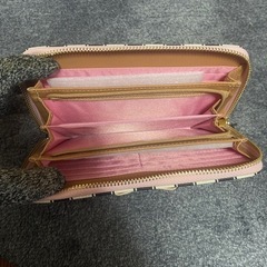タグ付き新品未使用長財布の画像