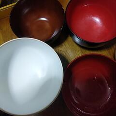お椀(大)中古品4種類。１つにつき。