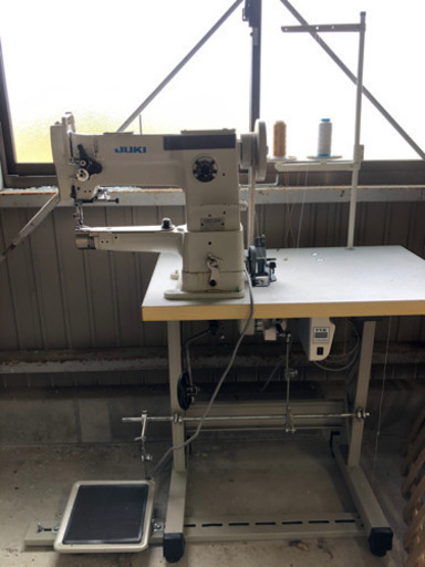 工業用(レザー)腕ミシン　総合送り　(応交渉)