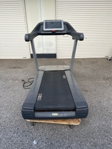 テクノジム ランニングマシーン