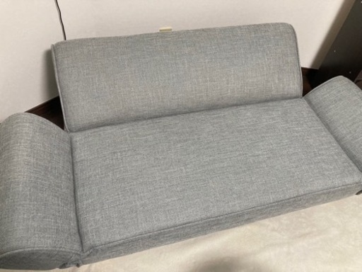 ほぼ新品！2人掛けローソファー　引渡6/9まで　値下げお気軽にご相談下さい！