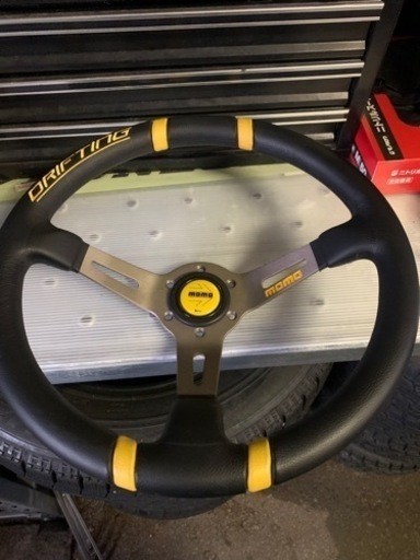 momo ステアリング ドリフティング