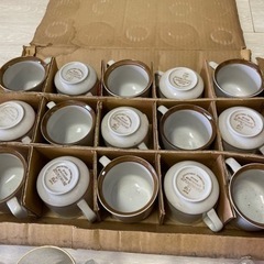 レトロな皿コップ　無料の画像