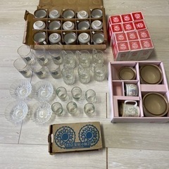 レトロな皿コップ　無料の画像