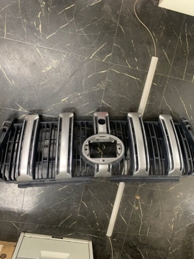 150プラド中期 純正グリルフロントカメラ用