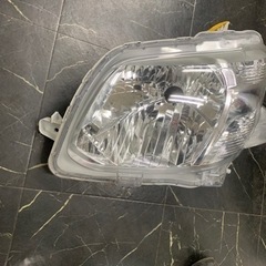 LA610Sタント 左ヘッドライトユニット ハロゲンの画像