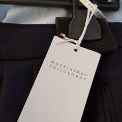 MACKINTOSH　PHILOSOPHYの濃紺無地のスカート の画像