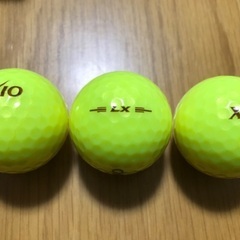 ゴルフボール【未使用】ゼクシオLX イエロー1スリーブ、ツアーステージ x01ホワイト1スリーブの画像