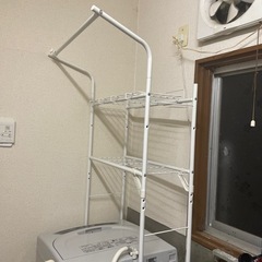 (取引中)洗濯機　ラック　100円  