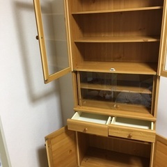 食器棚の画像